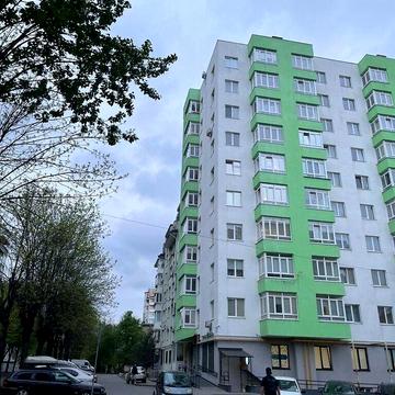 Угорська вул., 17
