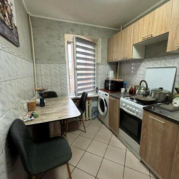 Продаж 1 кім вул Патона ( Ряшівська )
