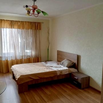Хорольська вул., 1-А