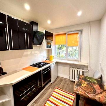 Продаж 2-кім. квартири, Соборний р-н, ж/м Перемога-1 p з ремонтом AK