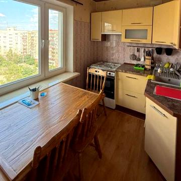 Прирічна вул., 19