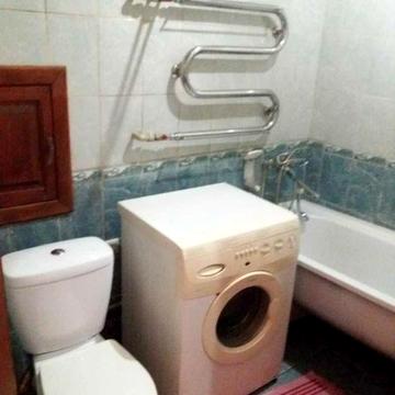 Сдам 1-ком. кв. рядом с Космосом по Автозаводской  (ПЕСКИ, р-н АТБ)