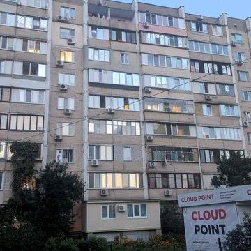 Продаж 1- к квартири, -36.8кв.м. Драгоманова вул.7 ст.м.Позняки