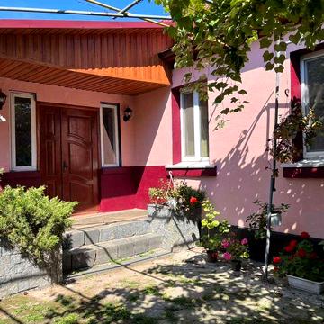 Продам  затишний будинок