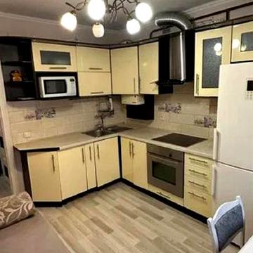 Академіка Андрія Сахарова вул., 21
