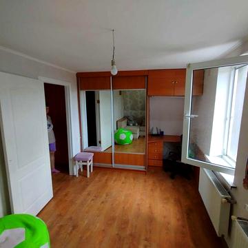 2-поверховий будинок з ремонтом і комунікаціями біля Нью-Васюків