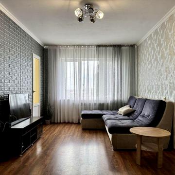 Продам 3-х кімнатну квартиру з ремонтом р-н 12 Школи