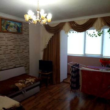 Пасічна вул., 16