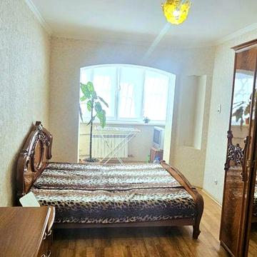 Оренда 3к.кв. вул. В. Українця, біля Амстору ( Піски)