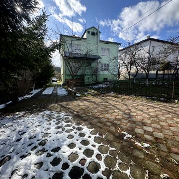 Винниченка, 13