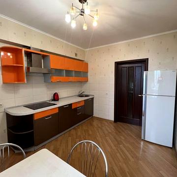 Продаж велика 2кім квартира 74м ремонт меблі м Лісова Чернігівська