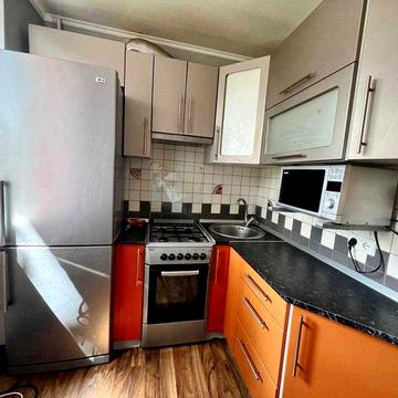 Продам 2х комнатную квартиру Малый рынок