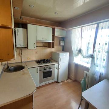 Продам двокімнатну квартиру в центрі, вул. Патріотична