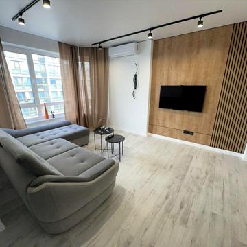 Золотоустівська вул., 25