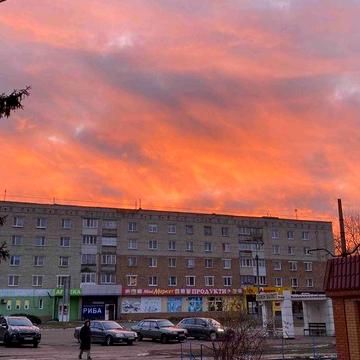 Продам квартиру (92кв м) перший поверх