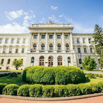 Японська вул., 8