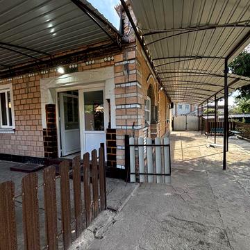 Приватний сектора з двором та вїздом, без меблів в Кропивницький
