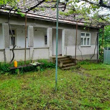 Будинок в селі Імстичево