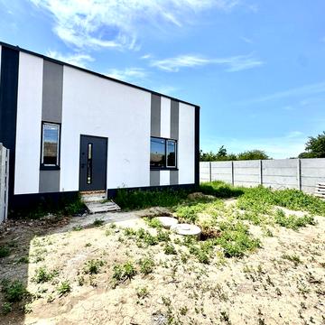 Продаж 1 поверхового таунхауса з ділянкою на 1.5