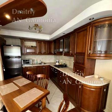 Центр 3к ул. Стритенская 18000+к