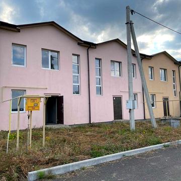 Продам кутовий таунхаус. 127.5м². Газифікований. с.Городок