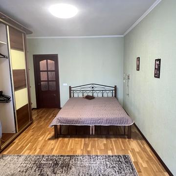 Оболонський просп., 40