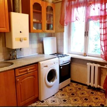 Шкільна вул. (Героїв Сталінграда), 111