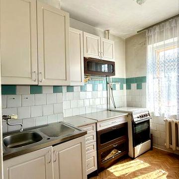 Продам 2- кімнатну квартиру на вул. Віталія Мегеля 3