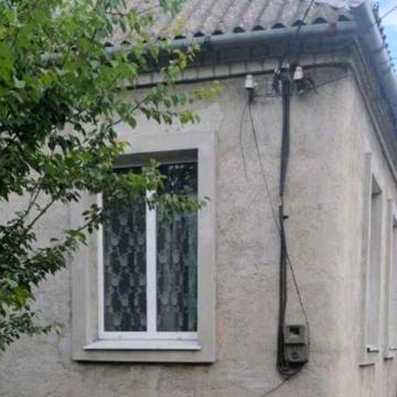 Левый  берег Березановка продам  добротный  дом с удобствами