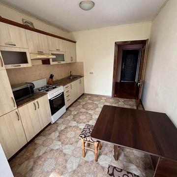 Здам в центрі 1 кімнатну квартиру вулиця Хотинська 12