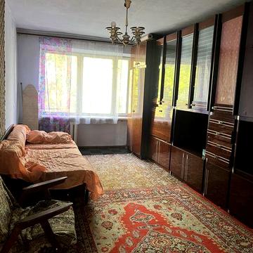 Продаю 2 х к квартиру ул. Китобоев недорого