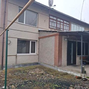 Продається квартира(частина будинку)смт.Кирнасівка,Вінницька область.