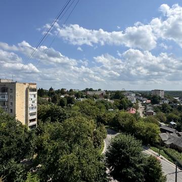 Любарська вул., 4