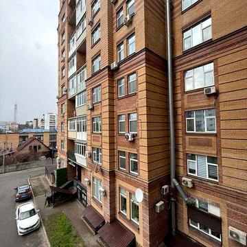 Затишна 2К квартира  з ремонтом та меблями біля 12 школи