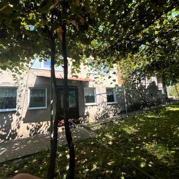 Продається двоповерховий будинок