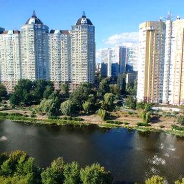 продається 1-кімнатна квартира РУСАНІВКА 13/16 пов. ГАЗ,нові ліфти ЖК РУСАНІВКА