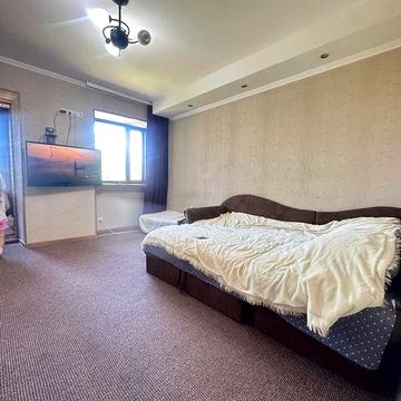 Однокімнатна ,,,біля Шептицького (ЧЕРВОНОГРАД)