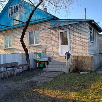 продається житловий будинок біля річки