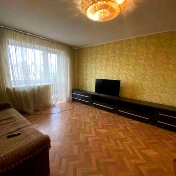 Сдам двухкомнатную квартиру по улице Молочная 11, метро Спортивная