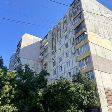 Чорновола, 42б