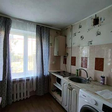 Продається трикімнатна квартира на Автопарку. 39000$