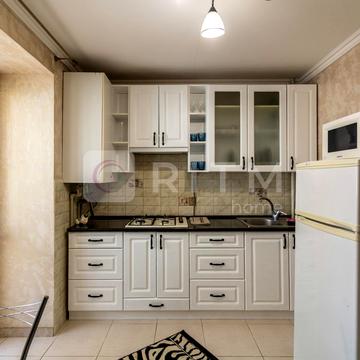 Українських Декабристів вул., 52