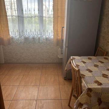 3 кімнатна. Вулиця Харківське шоссе 168д. Метро Харківська