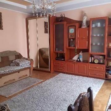 Продаж 2к квартири на пл. Ринок