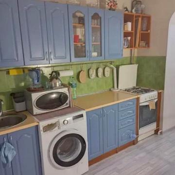 Сімї Глодан вул., 4