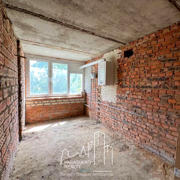Продам затишну 1-о кімнатну квартиру в зданому будинку! Єоселя!