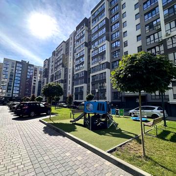 Героїв Миколаєва вул., 129а/42