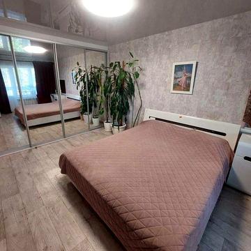Продаж 3 кімнатної квартири, Малий ринок (Українська) 213-151-889