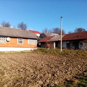 Продається будинок в затишному селі неподалік від міста Стрий