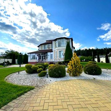 Двоповерховий будинок 16 хв до Центру міста